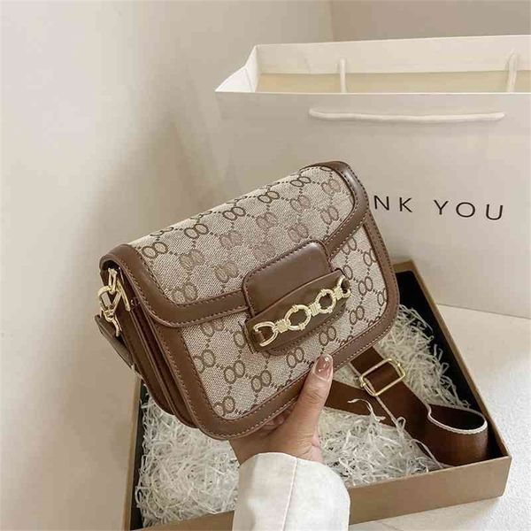 90% off to shop online handbag female saddle cross small square red texture embroidery clasp single shoulder
90% off to shop online handbag female saddle cross small square red texture embroidery clasp single shoulder