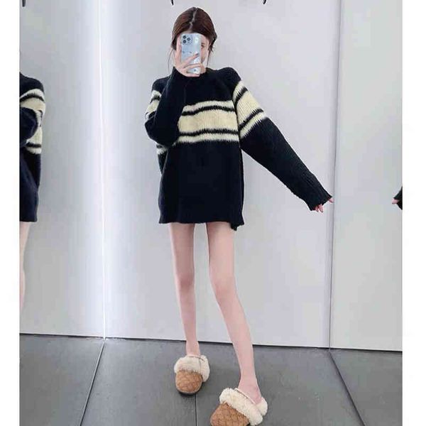 2022c factory direct sale trendy brand men's t-shirts women's clothing c spring new wool stripe round neck sweater, White
2022c factory direct sale trendy brand men's t-shirts women's clothing c spring new wool stripe round neck sweater, White