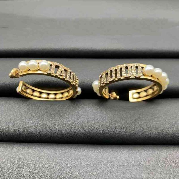 factory outlet earrings pearl letter new fashion net red same silver needle earrings, Golden
factory outlet earrings pearl letter new fashion net red same silver needle earrings, Golden