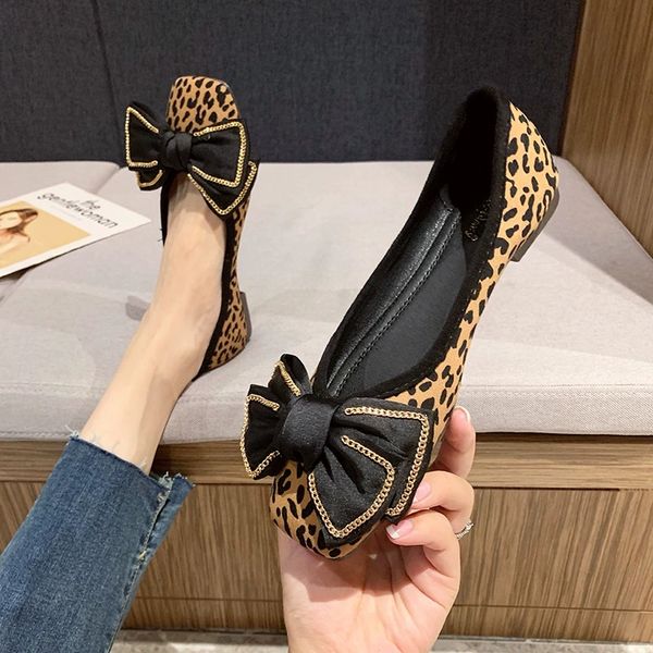 2022 new slippers leopard print women's shoes summer bow slip-on sweet flat shoes designer dress walking sandals, Black
2022 new slippers leopard print women's shoes summer bow slip-on sweet flat shoes designer dress walking sandals, Black