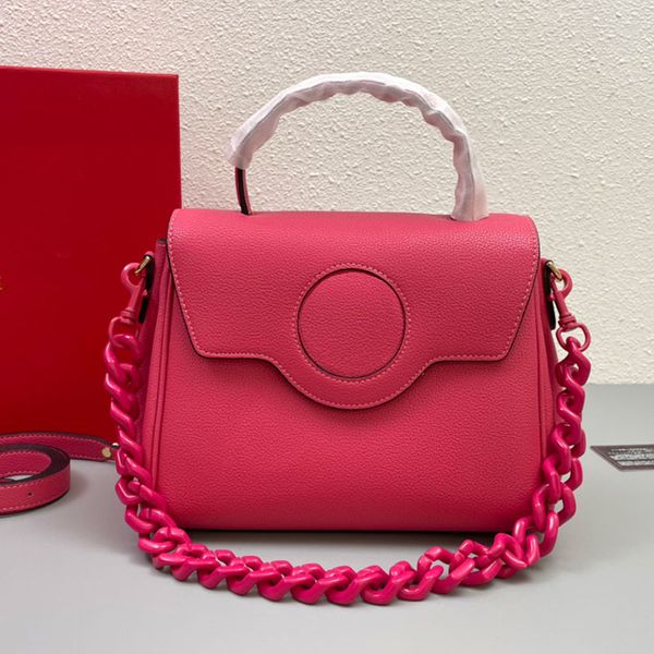 7a luxury handbag ladies designer zipper bag 22ss fashion messenger bag lamedusa series elements j06119 size 26.12.20cm
7a luxury handbag ladies designer zipper bag 22ss fashion messenger bag lamedusa series elements j06119 size 26.12.20cm