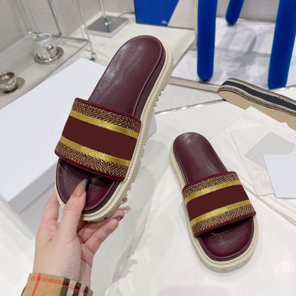 2022 new spring summer thick bottom designer slippers women's fashion luxury electric embroidery jacquard pattern slippers with box, Black
2022 new spring summer thick bottom designer slippers women's fashion luxury electric embroidery jacquard pattern slippers with box, Black