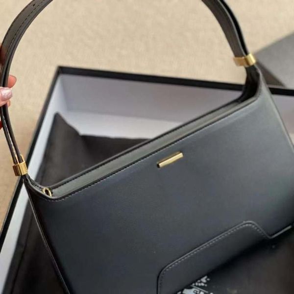 leather autumn and winter armpit bag fashion simple single shoulder versatile portable messenger stick women's bag purses ladies luxury
leather autumn and winter armpit bag fashion simple single shoulder versatile portable messenger stick women's bag purses ladies luxury