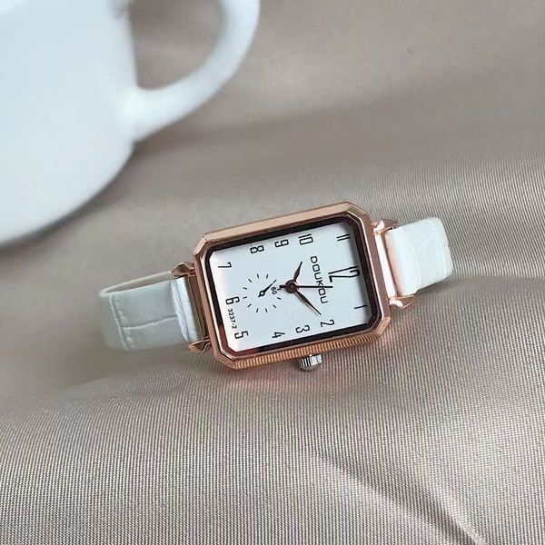 luxury womens watches designer antique chinese style watch girls retro niche mori students small and simple medieval quartz women watch htrj, Slivery;golden
luxury womens watches designer antique chinese style watch girls retro niche mori students small and simple medieval quartz women watch htrj, Slivery;golden