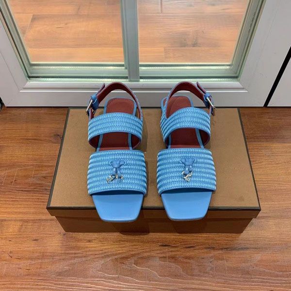 classic 2022 summer new leather woven slippers buckle metal ring pendant flat roman sandals, Black
classic 2022 summer new leather woven slippers buckle metal ring pendant flat roman sandals, Black