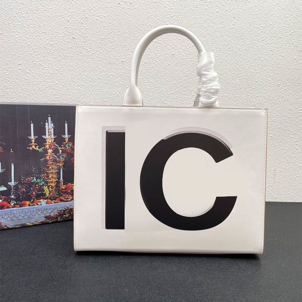 tote bag large capacity shoulder bag women handbag purse fashion cowhide genuine leather silk screen letters print internal zipper smooth su
tote bag large capacity shoulder bag women handbag purse fashion cowhide genuine leather silk screen letters print internal zipper smooth su