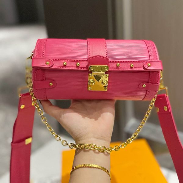 2022 designer women bag handbag classic mini cylindrical chain bag corrugated letter trim wallet 
2022 designer women bag handbag classic mini cylindrical chain bag corrugated letter trim wallet