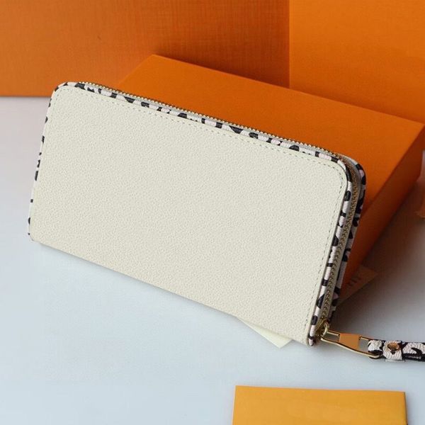 lady wallets designer bags coin purse long wallet cardholder clip womens classic fashion buckle fold purses flower card holder, Red;black
lady wallets designer bags coin purse long wallet cardholder clip womens classic fashion buckle fold purses flower card holder, Red;black