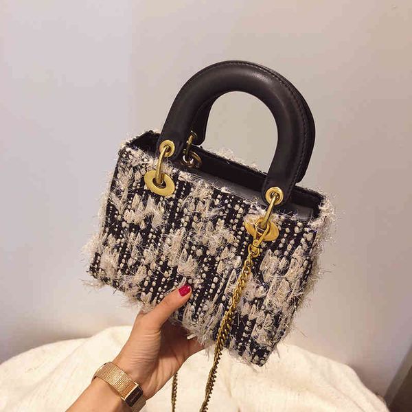 fashion princess women's 2022 new trend cloth single shoulder diagonal small portable chain bag luxury designer
fashion princess women's 2022 new trend cloth single shoulder diagonal small portable chain bag luxury designer