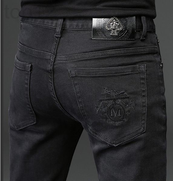 men's jeans designer european goods high-end embroidered black autumn and winter 2022 new slim small feet long pants casual 959q, Blue
men's jeans designer european goods high-end embroidered black autumn and winter 2022 new slim small feet long pants casual 959q, Blue