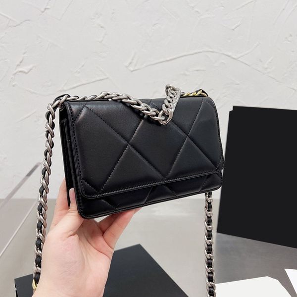 womens designer 19 wallet purse bags silver hardware matelasse chain crossbody shoulder large capacity card holder boy girls fashion trend h
womens designer 19 wallet purse bags silver hardware matelasse chain crossbody shoulder large capacity card holder boy girls fashion trend h