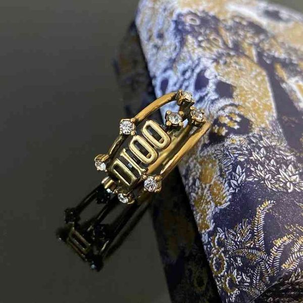 2022 factory wholesale new style crown diamond female dijia brass gilded personality neutral ring, Silver
2022 factory wholesale new style crown diamond female dijia brass gilded personality neutral ring, Silver