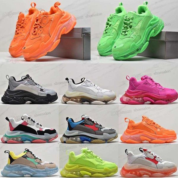 2022 designer triple s 17fw old dad casual shoes clear bubble midsole men women trainers black white triple -s
2022 designer triple s 17fw old dad casual shoes clear bubble midsole men women trainers black white triple -s