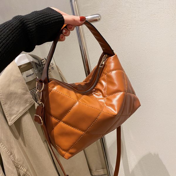 luxury brand diamond ladies shoulder bag pu leather women crossbody bag fashion simple designer solid handbag woman
luxury brand diamond ladies shoulder bag pu leather women crossbody bag fashion simple designer solid handbag woman