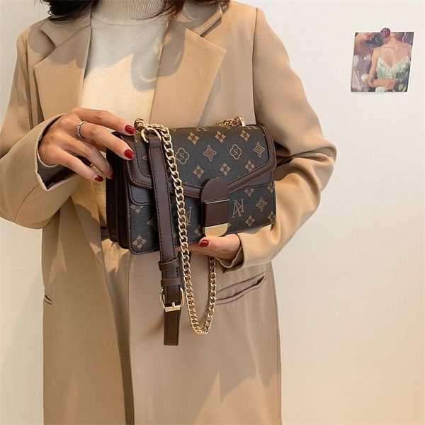 luxury designer messenger bag handbag version net red contrast color old french underarm portable one
luxury designer messenger bag handbag version net red contrast color old french underarm portable one