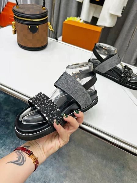 designer ladies sandals slippers crystal calfskin casual shoes quilted thick sole summer beach slippers 35-42 0403, Black
designer ladies sandals slippers crystal calfskin casual shoes quilted thick sole summer beach slippers 35-42 0403, Black