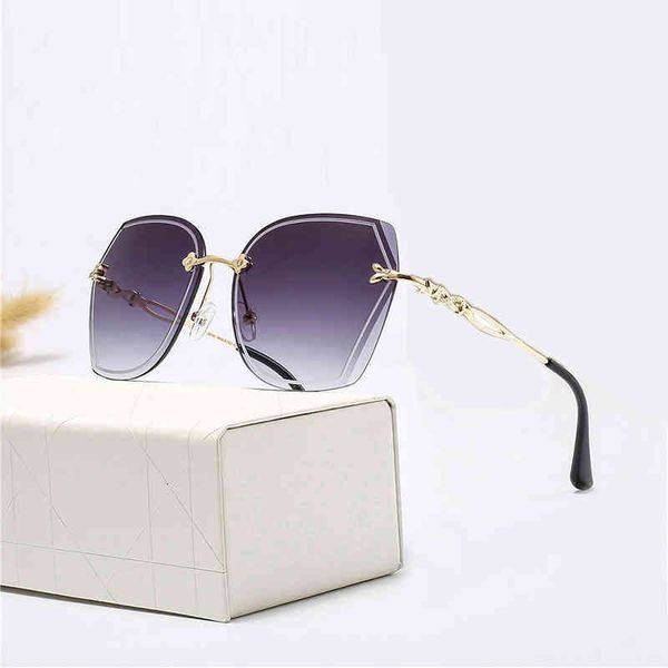 slasses jewelry color crystal trimmed rimless sunglasses women retro polygonal colorful eyeglasses large frame lens cutting process exquisit, White;black
slasses jewelry color crystal trimmed rimless sunglasses women retro polygonal colorful eyeglasses large frame lens cutting process exquisit, White;black