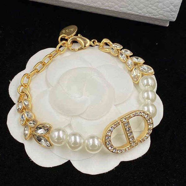 fine pearl willow bracelet with diamond sub chain body fashion trend temperament women's splicing bracelet, Black
fine pearl willow bracelet with diamond sub chain body fashion trend temperament women's splicing bracelet, Black