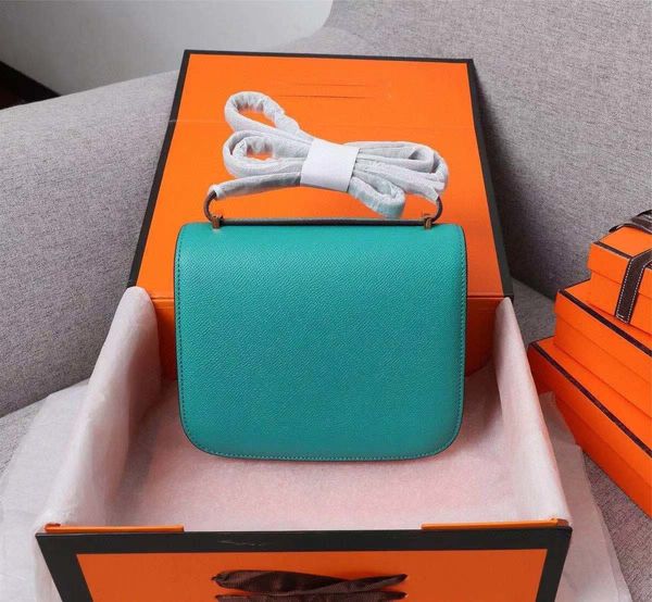 2022 air sac crosshaired head coat cowskin tofu single shoulder bag diagonal cross female
2022 air sac crosshaired head coat cowskin tofu single shoulder bag diagonal cross female