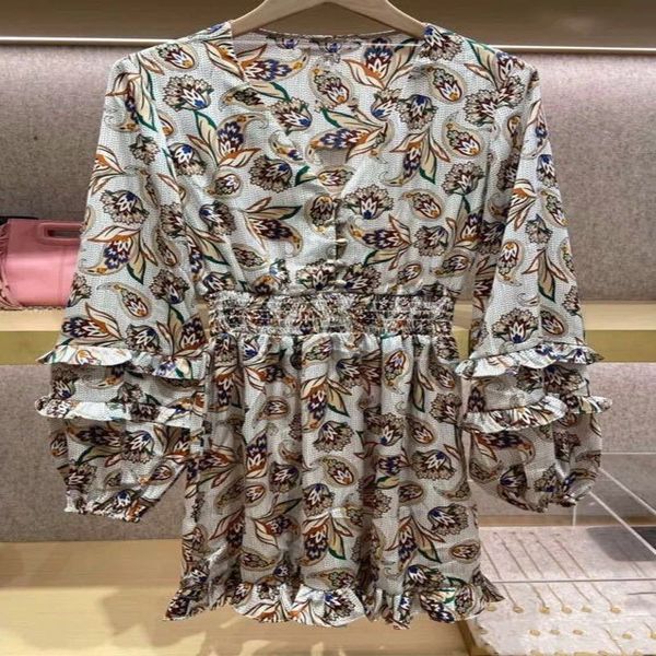 casual dresses family autumn winter temperament lady style v-neck printed ruffle long sleeve dress, Black;gray
casual dresses family autumn winter temperament lady style v-neck printed ruffle long sleeve dress, Black;gray