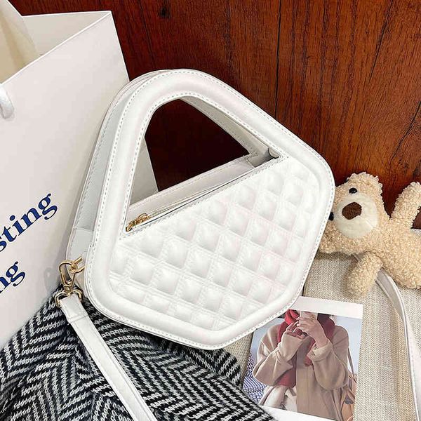2022 luxury brand fashion design versatile ladies bags small women's 2022 new high-grade texture handbag msenger
2022 luxury brand fashion design versatile ladies bags small women's 2022 new high-grade texture handbag msenger