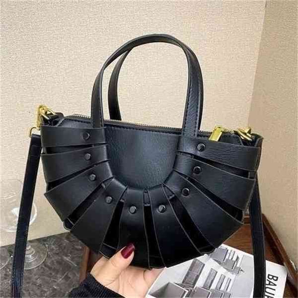 original edition brand handbags bottegass luxury women venetas's hollow net bag red basket half round tote scarecrow style shoulder
original edition brand handbags bottegass luxury women venetas's hollow net bag red basket half round tote scarecrow style shoulder