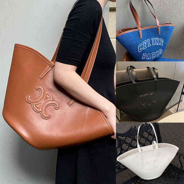 2022 new women's bag arc de classic embossed old flower fan-shaped tote bag lisa same leather shopping luxury handbags designers triump
2022 new women's bag arc de classic embossed old flower fan-shaped tote bag lisa same leather shopping luxury handbags designers triump
