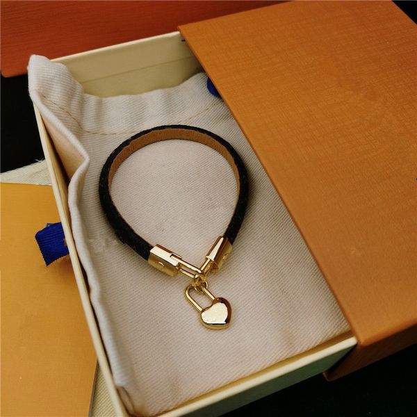 beautiful man woman bracelet fashion leather magnetic buckle bracelets chain jewelry wristband 20 color with gift box, Golden;silver
beautiful man woman bracelet fashion leather magnetic buckle bracelets chain jewelry wristband 20 color with gift box, Golden;silver