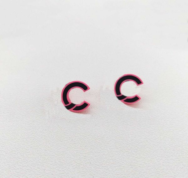 2022 charm stud earring with fuchsia color and black color for women wedding jewelry gift have box stamp in 18k gold plated ps4646, Golden
2022 charm stud earring with fuchsia color and black color for women wedding jewelry gift have box stamp in 18k gold plated ps4646, Golden