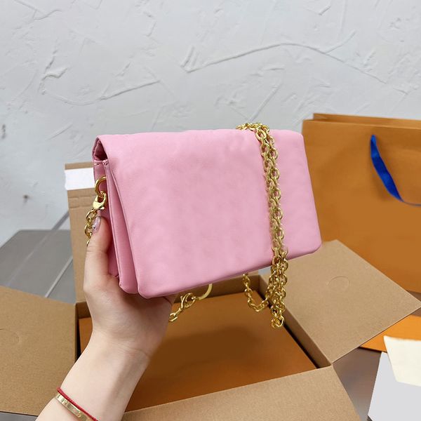 embossing chains crossbody bag cowhide shoulder bags women handbag genuine leather letter hasp hardware large capacity plain flap bag
embossing chains crossbody bag cowhide shoulder bags women handbag genuine leather letter hasp hardware large capacity plain flap bag