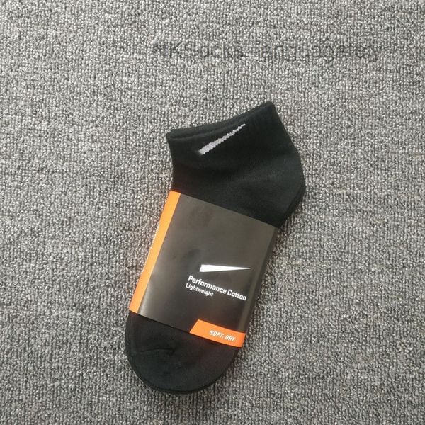 men's fashion classic socks 3 pairs of 1 card hook brand designer versatile sports sock men women luxury wear medium short sportsocks 3, Black
men's fashion classic socks 3 pairs of 1 card hook brand designer versatile sports sock men women luxury wear medium short sportsocks 3, Black