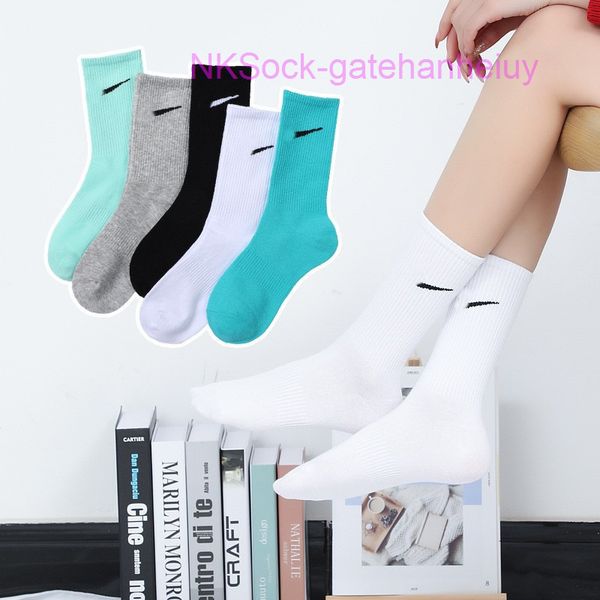 classic fashion men's hook brand socks middle tube sports moisture absorption sock casual men women luxury wear medium short sportsocks, Black
classic fashion men's hook brand socks middle tube sports moisture absorption sock casual men women luxury wear medium short sportsocks, Black