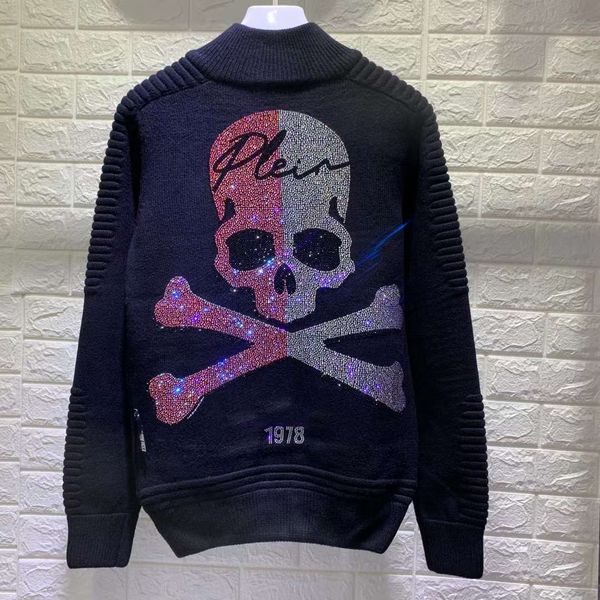 22ss sweatshirts men's long-sleeved metal letters embroidered leather plein plan european fashion trend round neck pullover pp, Black
22ss sweatshirts men's long-sleeved metal letters embroidered leather plein plan european fashion trend round neck pullover pp, Black