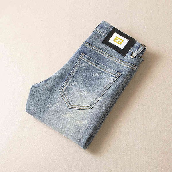 2022 spring men's light blue printed medium waist micro elastic small straight jeans
2022 spring men's light blue printed medium waist micro elastic small straight jeans