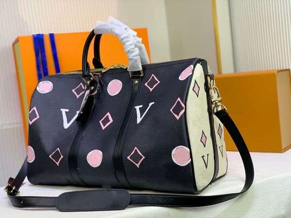 designer men and women duffel bags luggage luxury leather outdoor travel large capacity hand-held classic fashion inner compartment
designer men and women duffel bags luggage luxury leather outdoor travel large capacity hand-held classic fashion inner compartment