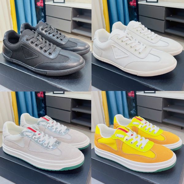 designer running shoes triangle mens sneakers calfskin breathable men trainers chaussures comfortable soft sole shoes with box 38-44 
designer running shoes triangle mens sneakers calfskin breathable men trainers chaussures comfortable soft sole shoes with box 38-44