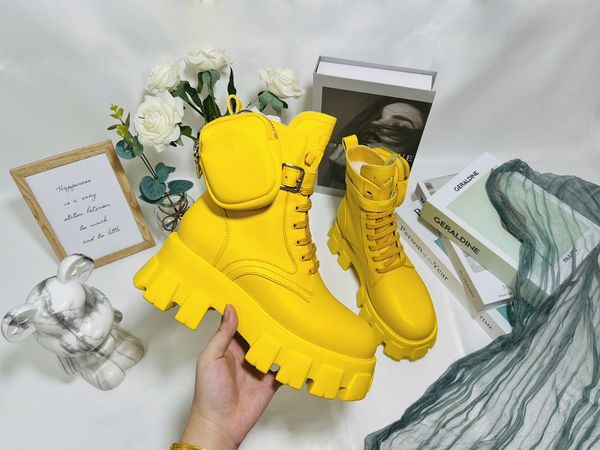 thick bottom winter snow boots super ultra mini boots fur ladies boots real sheepskin wool low-cut 0828, Black 
thick bottom winter snow boots super ultra mini boots fur ladies boots real sheepskin wool low-cut 0828, Black