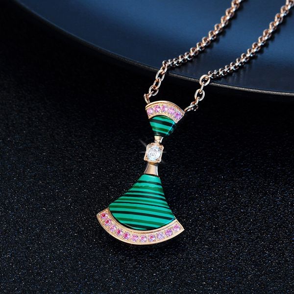 luxury designer necklace classic fashion cabinet elegant fan big skirt diamonds necklace pendant high-end gift box packaging, Silver
luxury designer necklace classic fashion cabinet elegant fan big skirt diamonds necklace pendant high-end gift box packaging, Silver