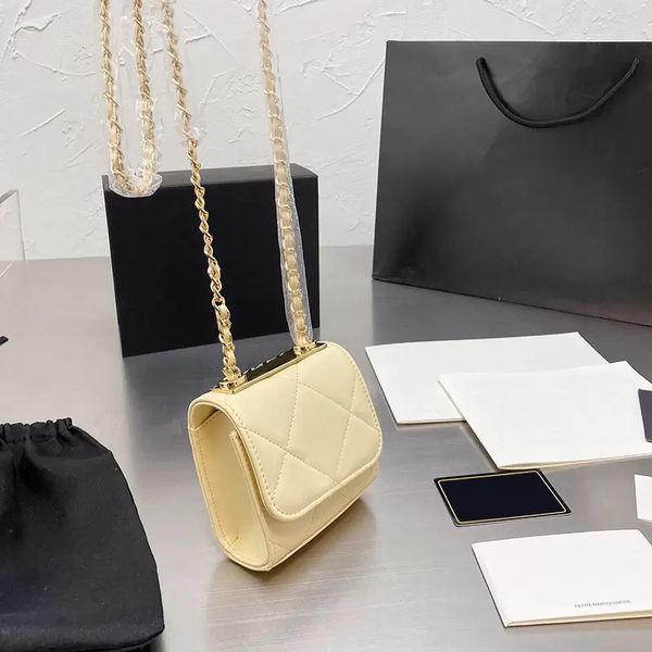 new sacoche womens lambskin mini chain bags cross body classic flap trunk trendy leather handle totes matelasse chain famous desingers lady
new sacoche womens lambskin mini chain bags cross body classic flap trunk trendy leather handle totes matelasse chain famous desingers lady
