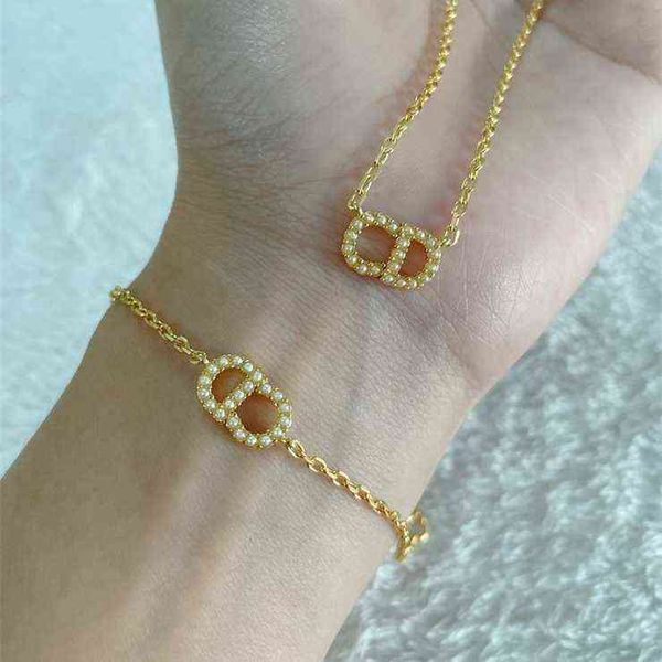 50% off online high-end version pearl necklace women's diamond inlaid light luxury fashion letter bracelet, Silver
50% off online high-end version pearl necklace women's diamond inlaid light luxury fashion letter bracelet, Silver