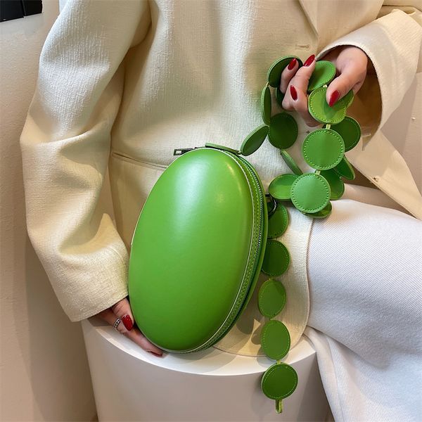 2022 new designer ladies chic round handbags women messenger bags luxury green pink shoulder bag party clutches evening bag, Black;red
2022 new designer ladies chic round handbags women messenger bags luxury green pink shoulder bag party clutches evening bag, Black;red