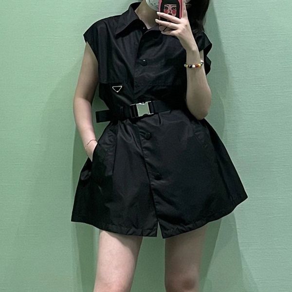 delicate letter triangular trench coats windbreaker detachable vest two ways wearing designer outerwear coat with belt buckle, Tan;black
delicate letter triangular trench coats windbreaker detachable vest two ways wearing designer outerwear coat with belt buckle, Tan;black