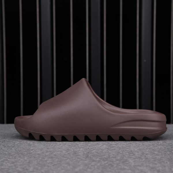 r sandals men ladies sandals triple black white resin slippers foam runner man women western slipper slider shoes 36-47
r sandals men ladies sandals triple black white resin slippers foam runner man women western slipper slider shoes 36-47