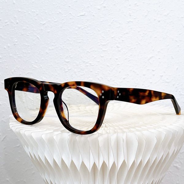 fashionable mens and womens designer flat eyeglasses cl50049 casual decoration practical high-value high-definition transparent lenses with, White;black
fashionable mens and womens designer flat eyeglasses cl50049 casual decoration practical high-value high-definition transparent lenses with, White;black