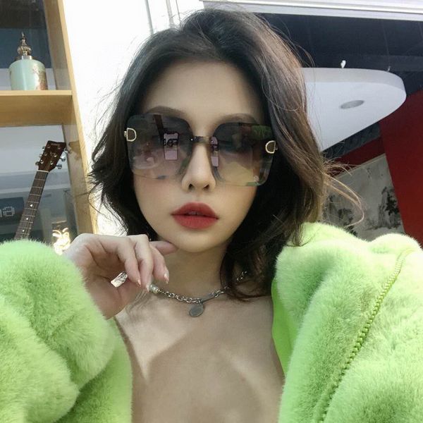 sunglasses for woman 2022 designer retro summer 202 anti-ultraviolet driving fishing fashion random box, White;black
sunglasses for woman 2022 designer retro summer 202 anti-ultraviolet driving fishing fashion random box, White;black