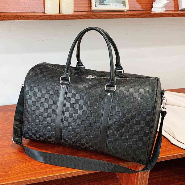 fashion plaid embossed short distance travel bag portable large capacity outdoor luggage bag soft leather sports fitness bag 220623
fashion plaid embossed short distance travel bag portable large capacity outdoor luggage bag soft leather sports fitness bag 220623