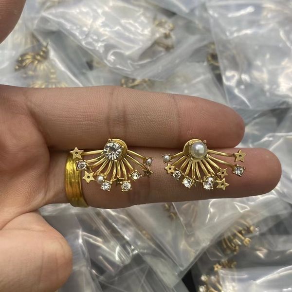 2022 new d home di fireworks tassel branches drill pearl asymmetric earrings female old star, Golden
2022 new d home di fireworks tassel branches drill pearl asymmetric earrings female old star, Golden
