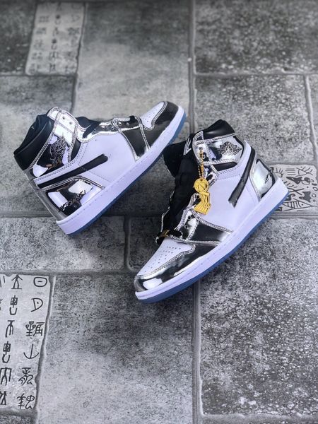 2023 1s high kawhi leonards basketball shoes 1 high pass the torch chrome white-turbo green-black sportswear designer sneakers
2023 1s high kawhi leonards basketball shoes 1 high pass the torch chrome white-turbo green-black sportswear designer sneakers