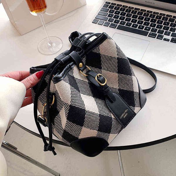2022 new fashion all-match ladies mini handbag year's popular bag 2022 women's small cross bucket
2022 new fashion all-match ladies mini handbag year's popular bag 2022 women's small cross bucket