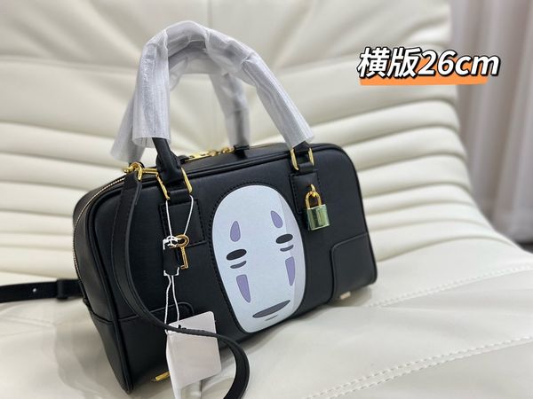 bags lois wes 22ss new chihiro no face no face limited edition male name square bag
bags lois wes 22ss new chihiro no face no face limited edition male name square bag